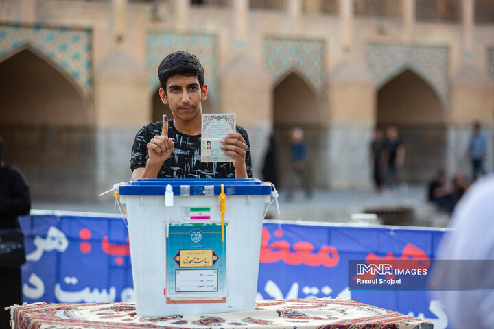 انتخابات ریاست جمهوری در شعبه پل خواجو - 2