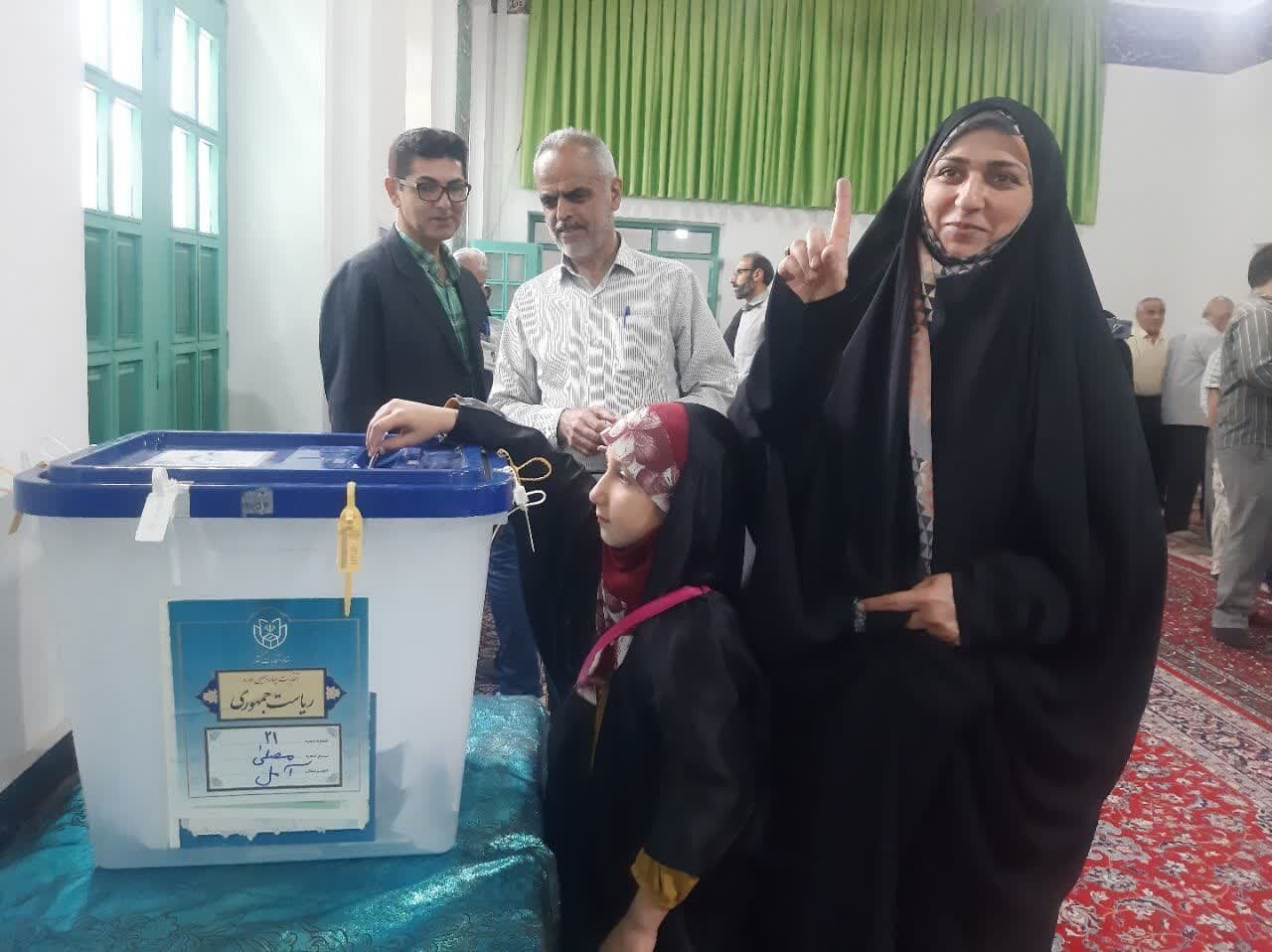 حضور حماسی مازندرانیها در انتخابات ریاستجمهوری/ لبیک علویتباران به رهبر انقلاب