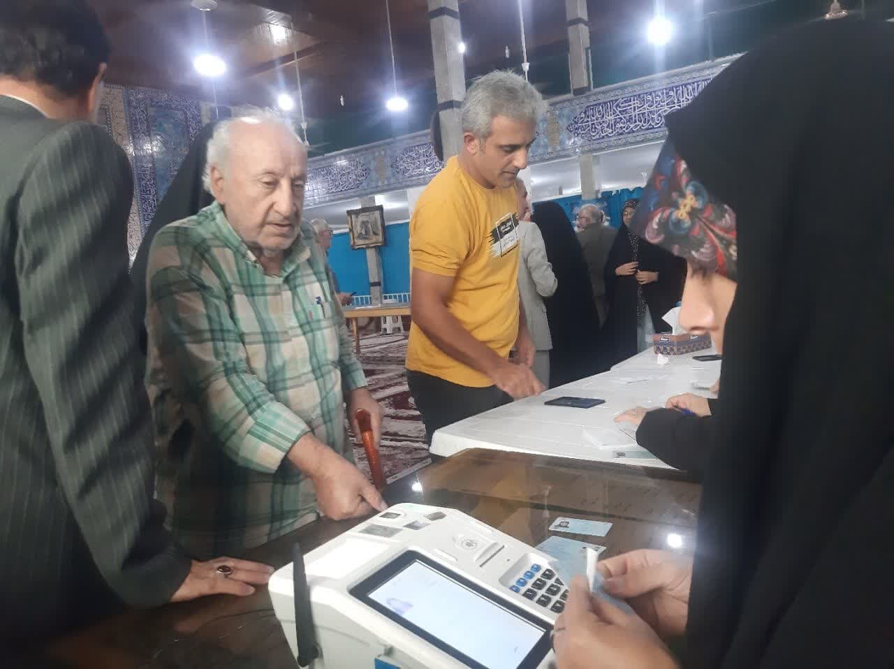 حضور حماسی مازندرانیها در انتخابات ریاستجمهوری/ لبیک علویتباران به رهبر انقلاب