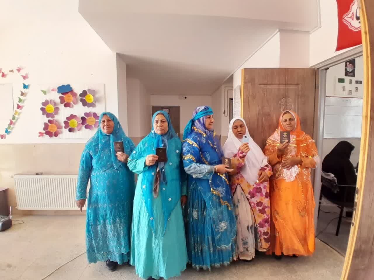 حضور مردم سراسر استان یزد در پای صندوق رأی/ شور انتخاباتی در رأی اولیها