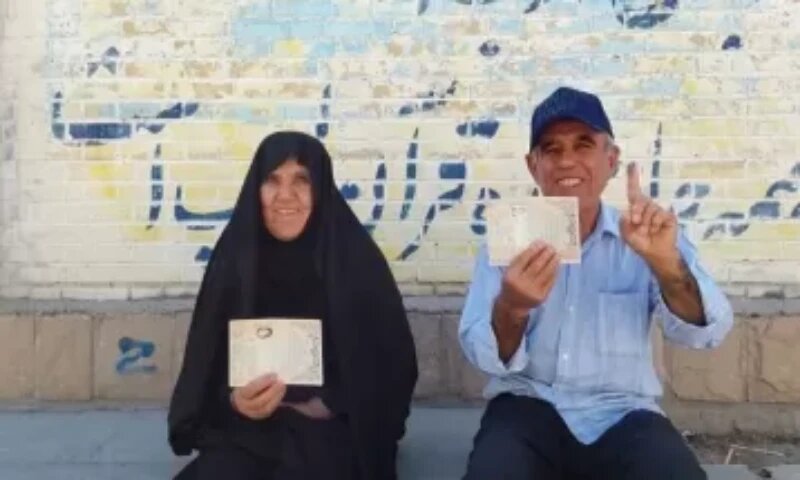 فیلم|  حضور پرشور مردم دیار آریوبرزن پای صندوق رأی