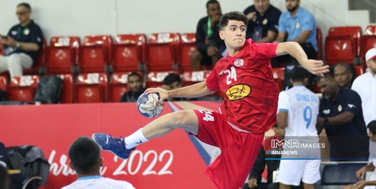 برای انتقاد فرصت زیاد است