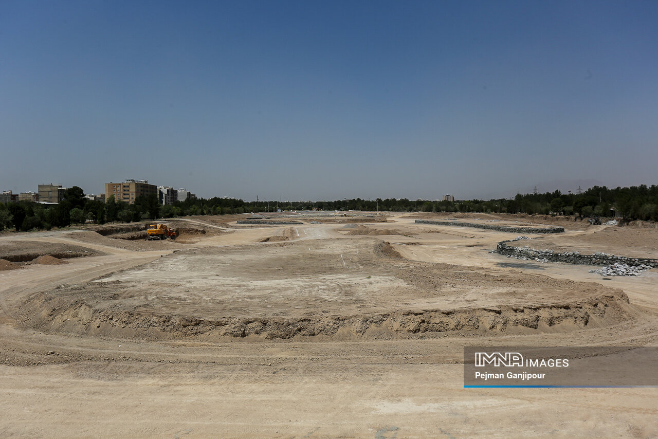 احداث فاز سوم مجموعه گردشگری باغ فدک در ۲ شیفت کاری