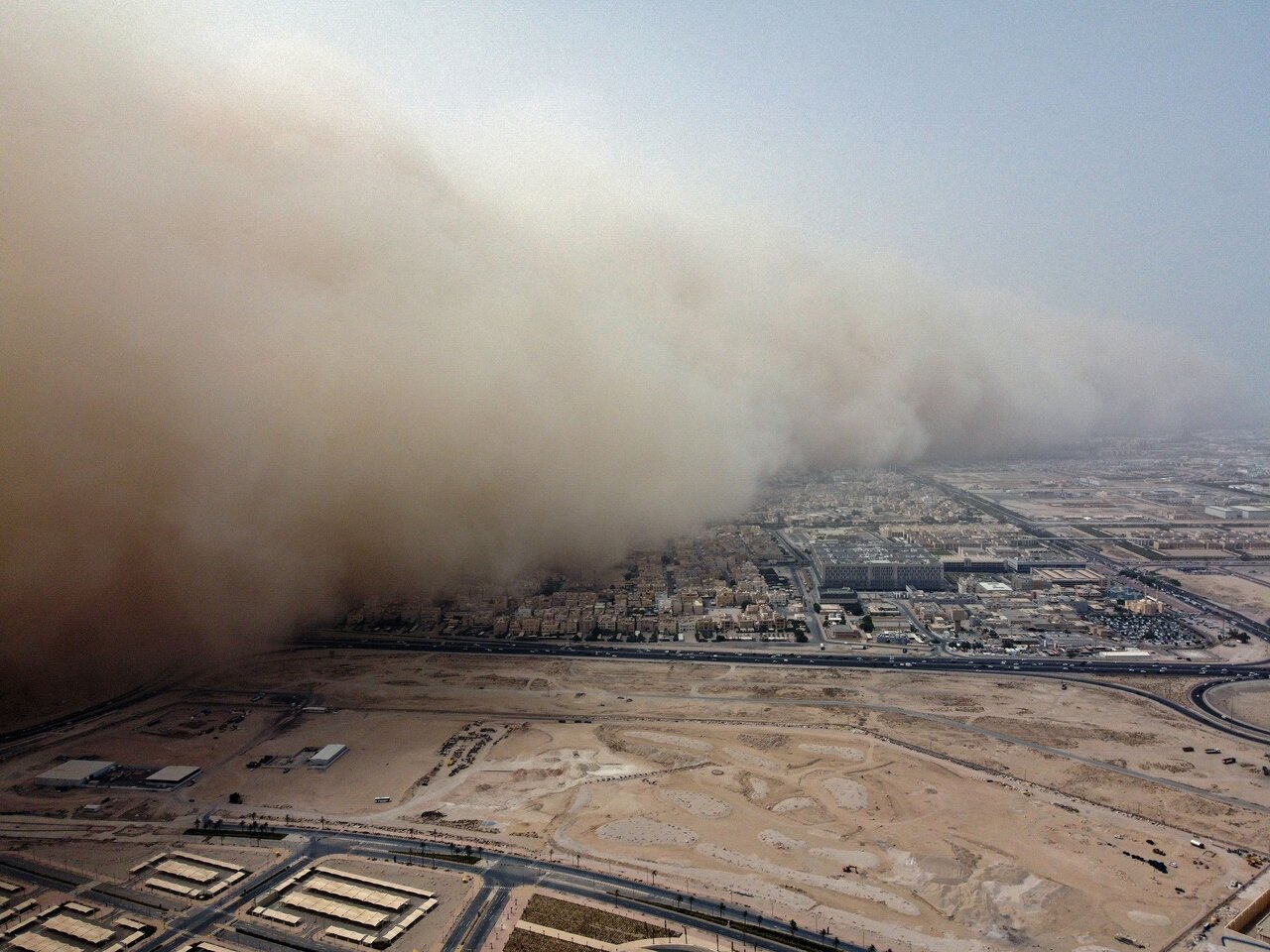 پدیده بیابانی شدن بیخ گوش اراضی طبیعی؛ گسترش عرصههای بیابانی کشور نگران کننده است