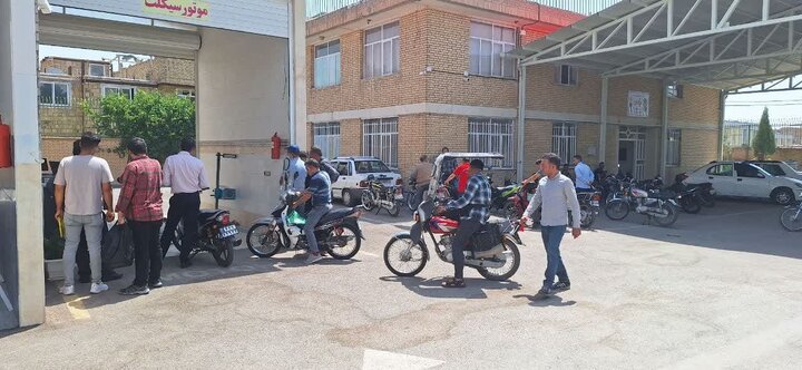 مراجعه بیش از ۳۰۰۰ موتورسوار به مراکز معاینه‌فنی موتورسیکلت در شهر اصفهان