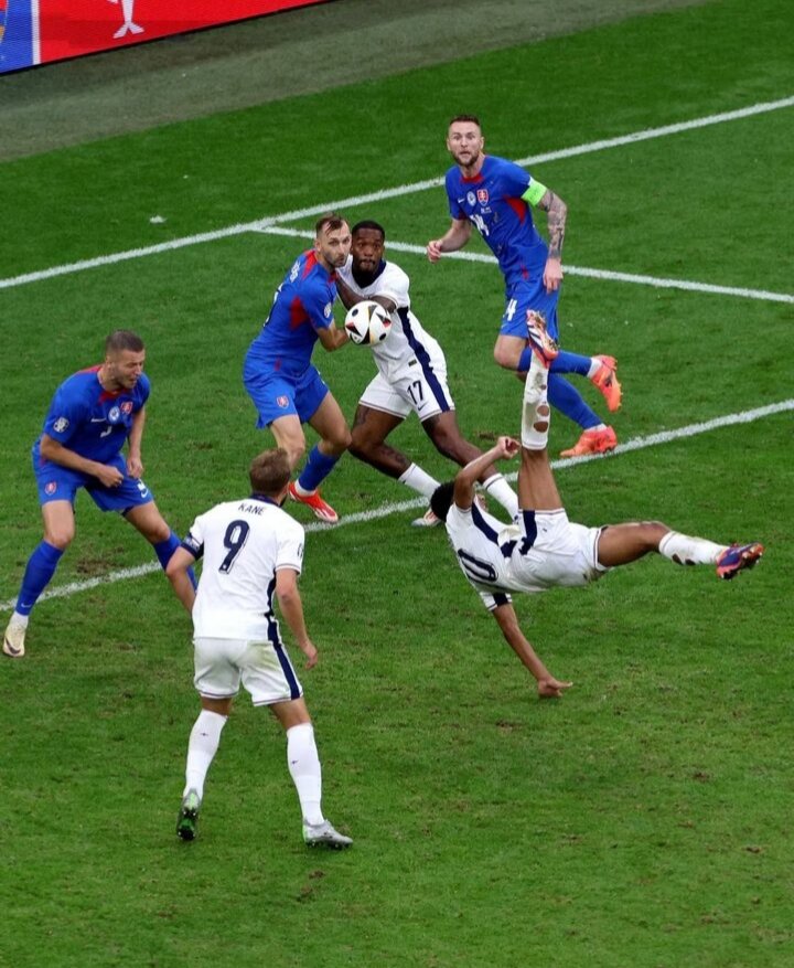 انگلیس و هلند در اندیشه رسیدن به نیمهنهایی