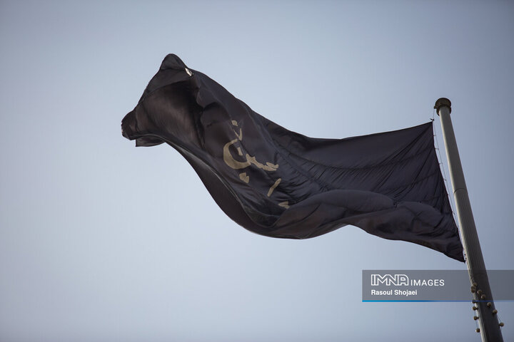 اهتزاز پرچم عزای اباعبدالله الحسین(ع)