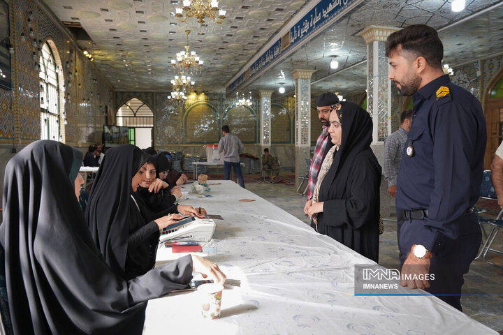 دور دوم انتخابات ریاست جمهوری در شعبه حسینیه رضوی اصفهان