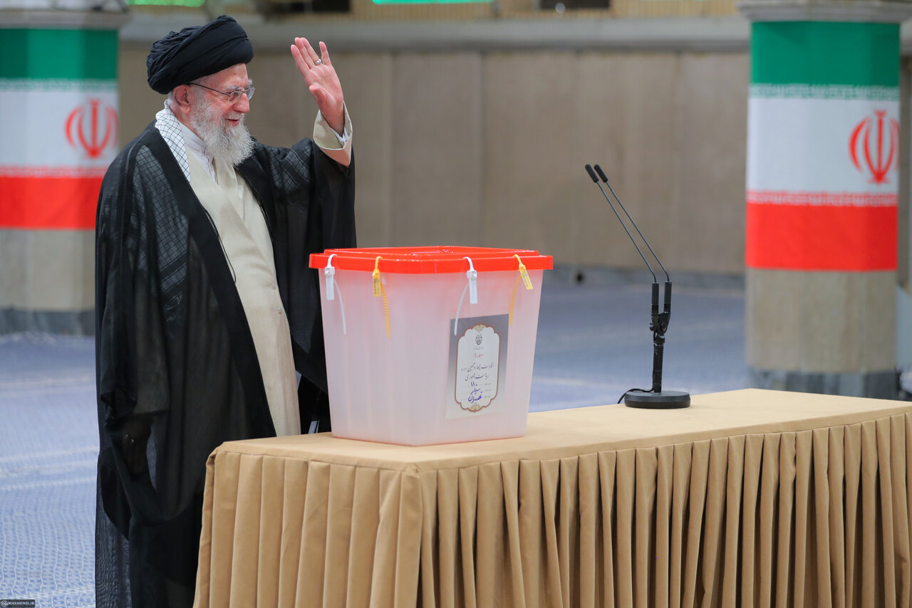 رهبر شهید و میراث جمهوریت