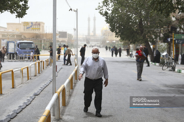 تداوم رگبار و رعدوبرق در بعضی مناطق / گردوخاک ۷ استان کشور را درمی‌نوردد