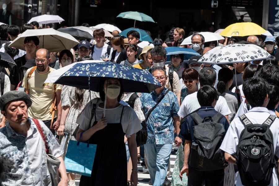 گرمای شدید ژاپنی‌ها را خانه‌نشین کرد