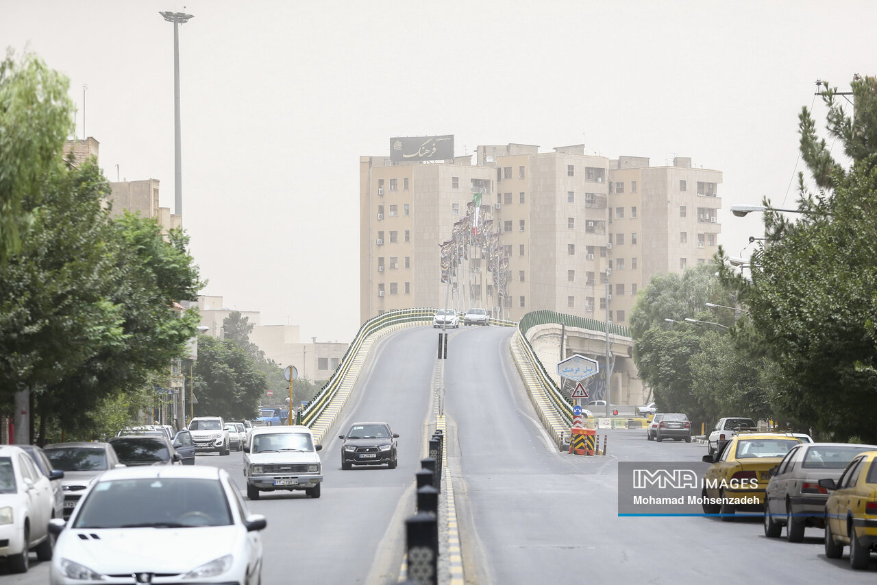 خاک بیتوجهی به هشدارهای محیط زیستی در چشم شهروندان قُمی