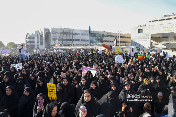 راهپیمایی عفاف و حجاب در مشهد