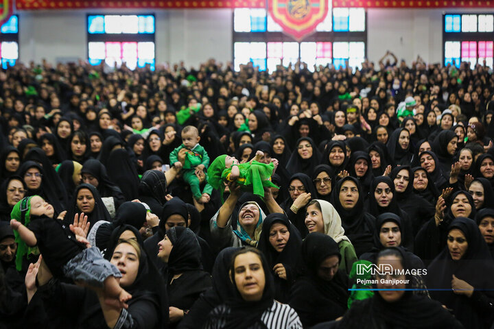 همایش شیرخوارگان حسینی در گلستان شهدای اصفهان