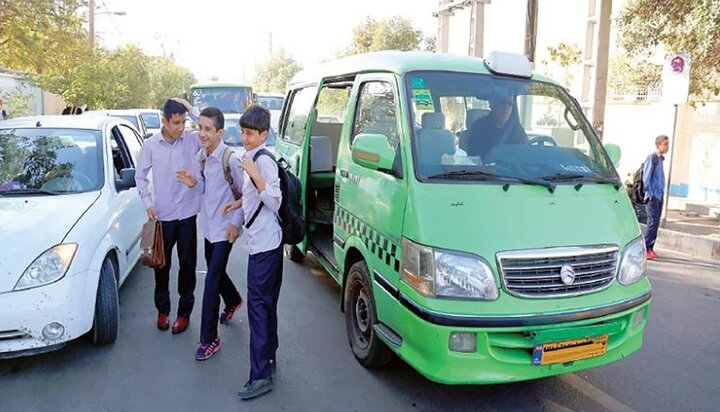 رانندگان بدون مجوز سرویس مدارس اعمال قانون می‌شوند