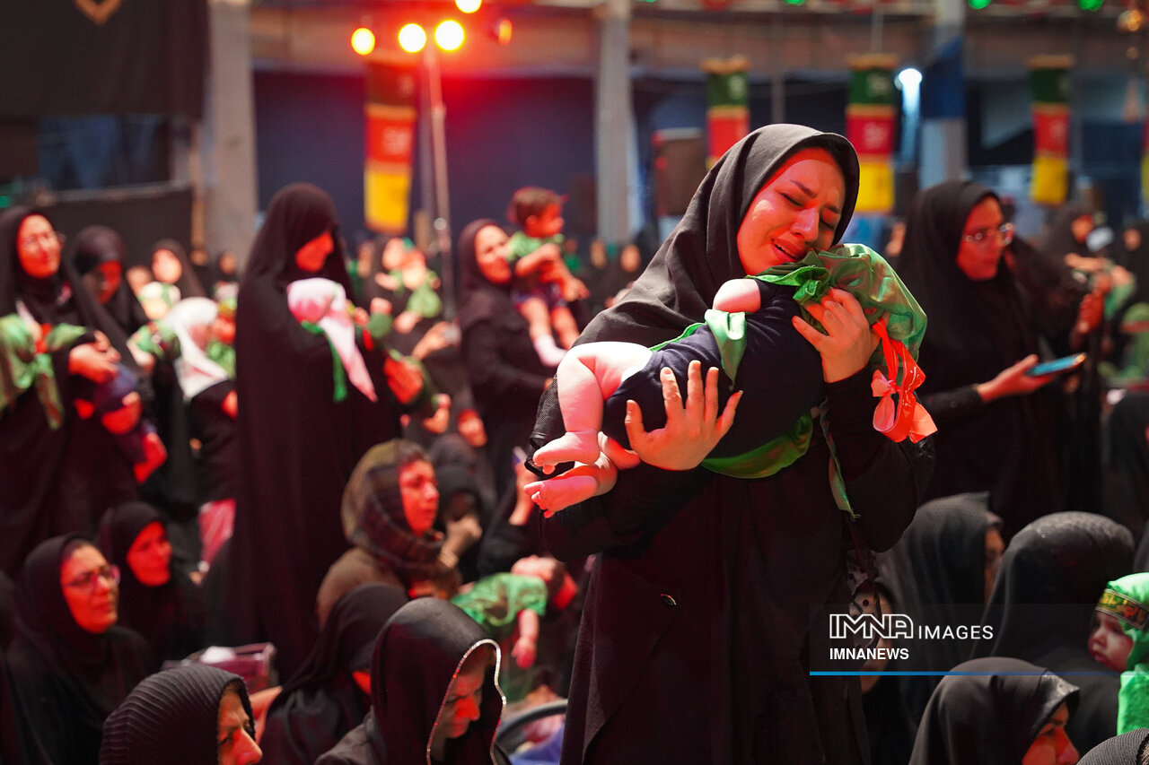 فیلم| مادران و شیرخوارگان شهرستان‌های اصفهان با حضرت رباب هم‌نوا شدند