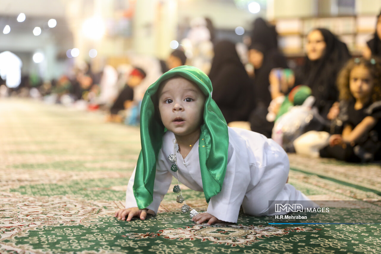 سربازان کوچک؛ صف کشیده در آغوش مادران