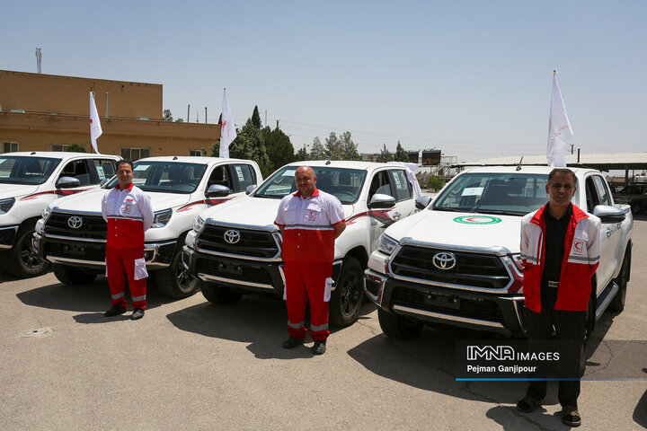 رونمایی و الحاق ۲۲ خودروی جدید امدادی به ناوگان جمعیت هلال‌احمر استان اصفهان
