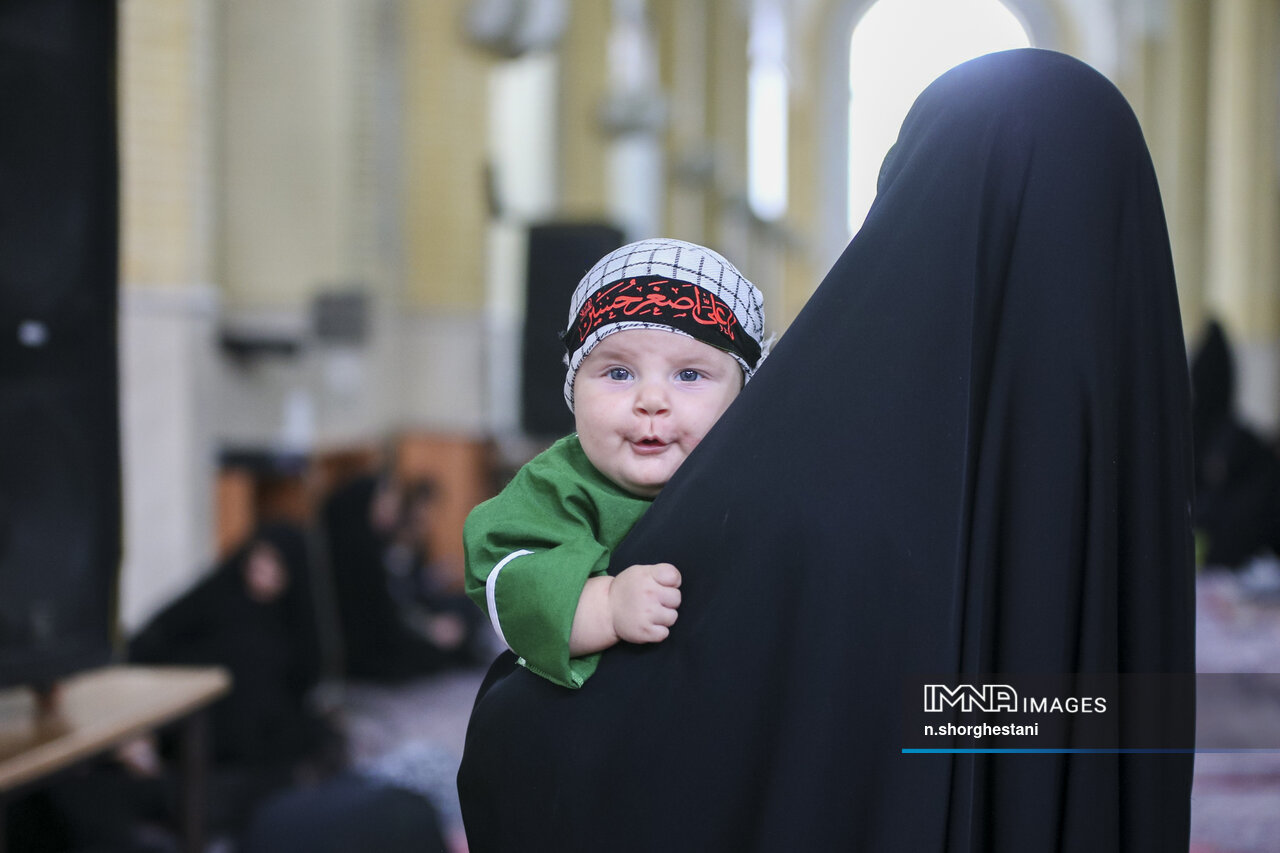 سنت دیرینه چادگانیها در بزرگداشت محرم + فیلم