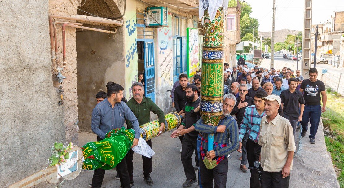 طوقبندان و دستهچوبی، آئین کهن عزاداری گلستانیها / ترکمنها «عاشرآی» در سوگ هستند