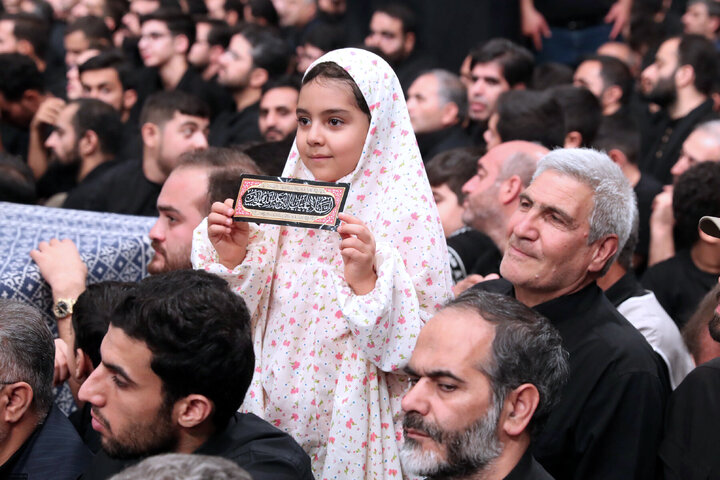 دومین شب مراسم عزاداری حضرت اباعبدالله الحسین(ع) با حضور رهبر انقلاب