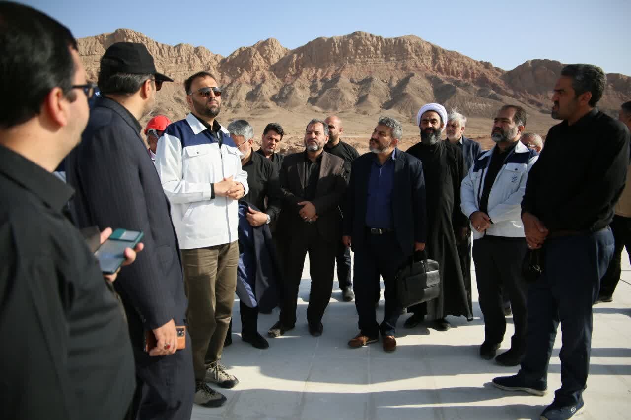 بازدید نمایندگان مردم استان اصفهان در مجلس از طرحهای کلان احیاء زایندهرود