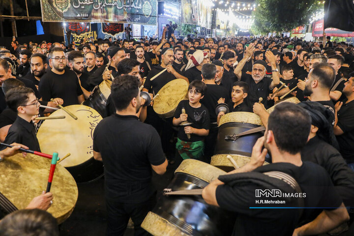 آئین مشعل‌گردانی در تهران