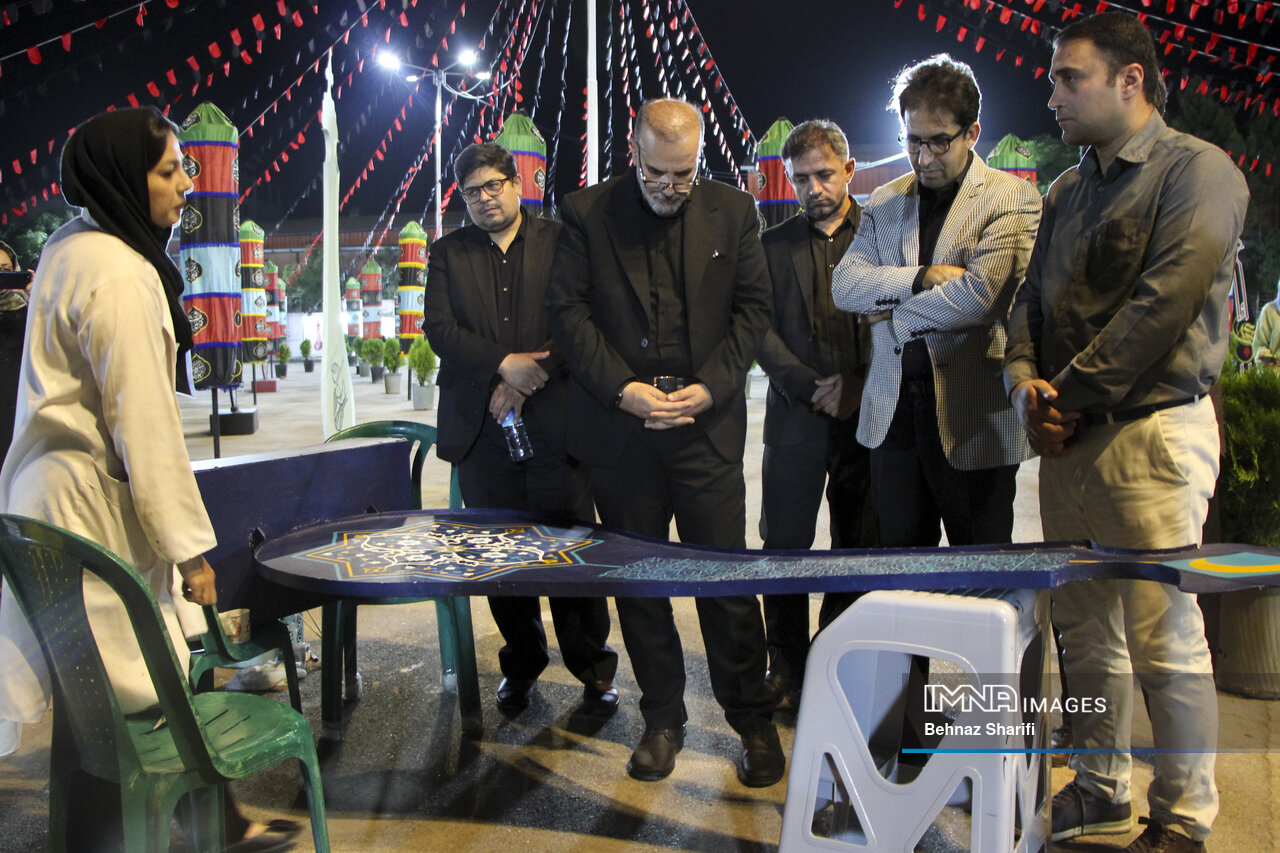 سوگواری هنرمندانه/ بساط عاشقی در پارک مادر کرمان