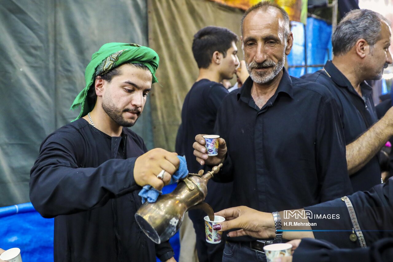 فیلم| عزاداری مردم یاسوج در شب عاشورای حسینی