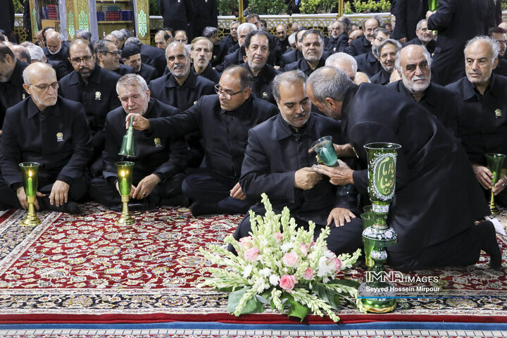 آیین خطبه خوانی شب عاشورا در حرم مطهر رضوی