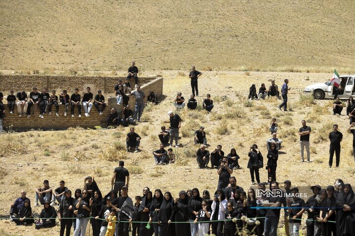 بازسازی واقعه روز عاشورا در روستای ساکی