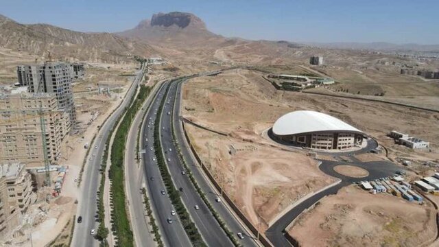 ۱۶ سال انتظار برای تکمیل یک سالن ورزشی در شیراز/ پروژههای نیمهتمام بلاتکلیف