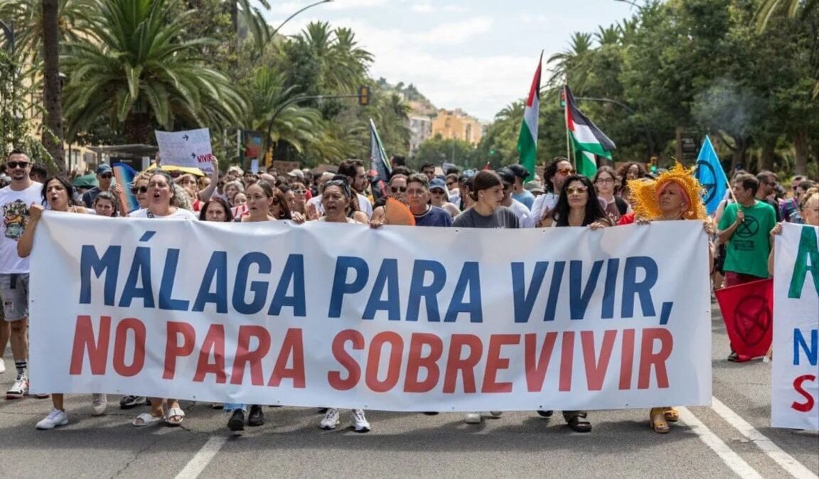 اقدام عجیب اسپانیاییها در مقابله با گردشگری انبوه