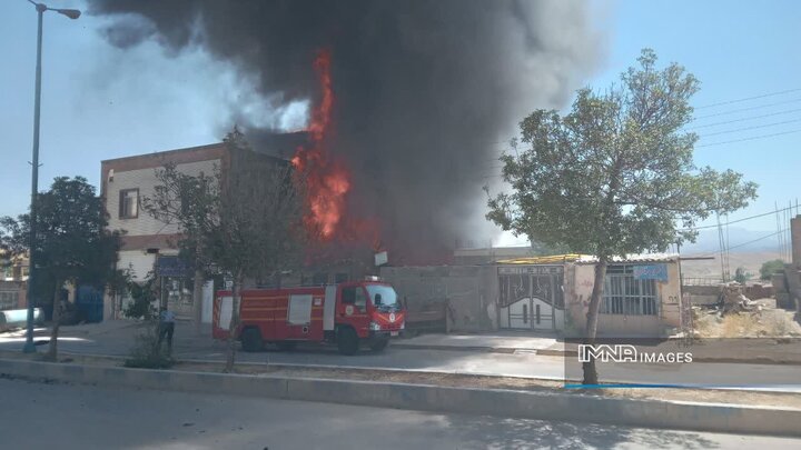 نجات ۱۱۷ شهروند از حریق و حوادث توسط آتش‌نشانان اصفهان