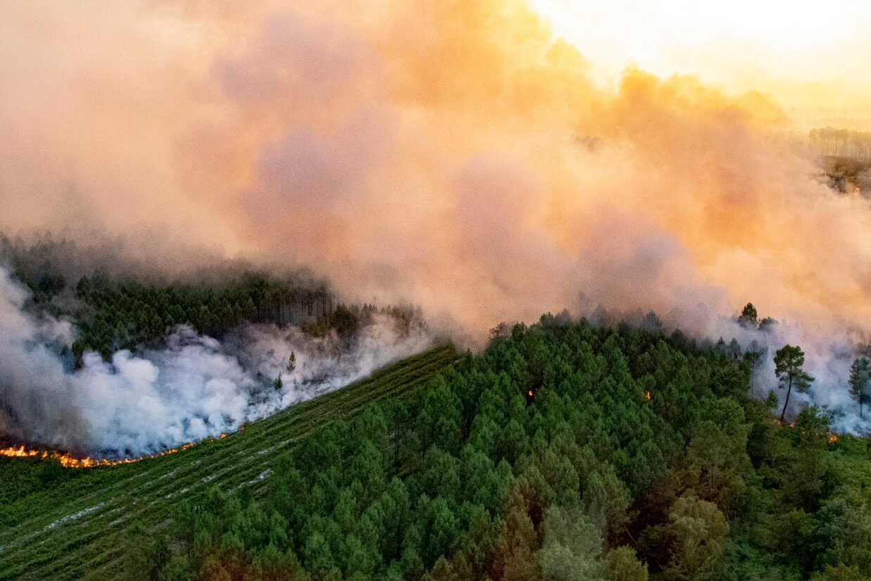 تشدید آتش‌سوزی‌های جنگلی در اروپا به‌دنبال امواج گرمایی