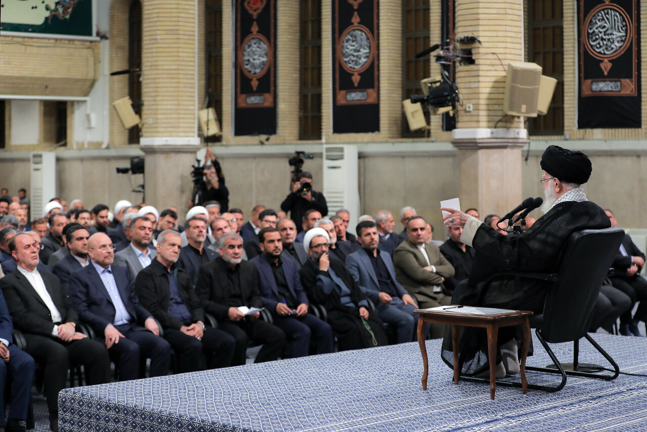 بیوگرافی، مواضع و حواشی ۳۱ عضو شورای راهبری