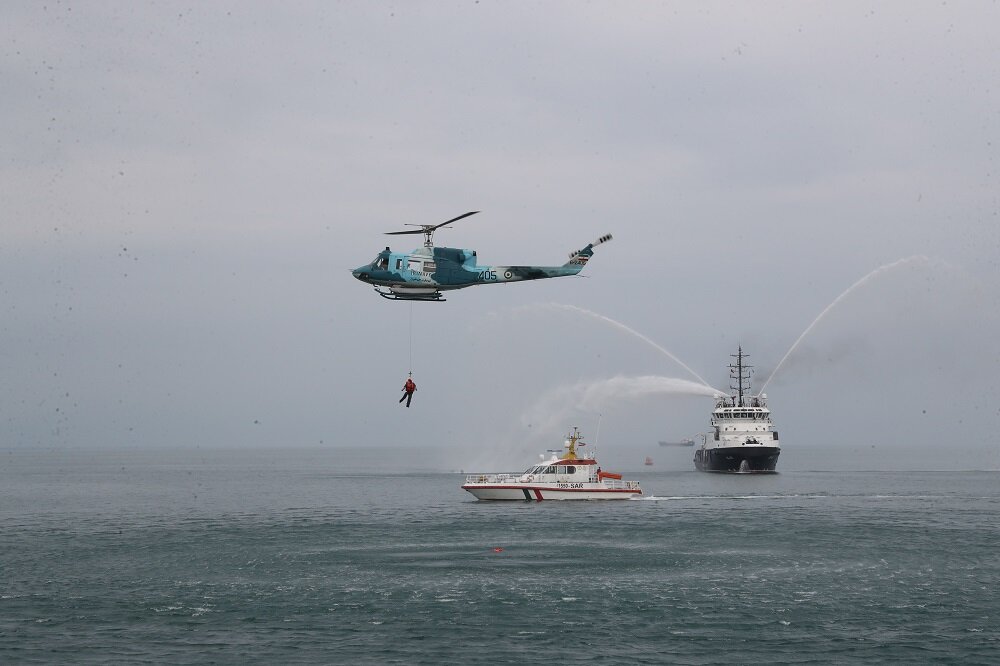 اجرای عملیات اطفای حریق توسط تیم‌های امدادی ایران و روسیه