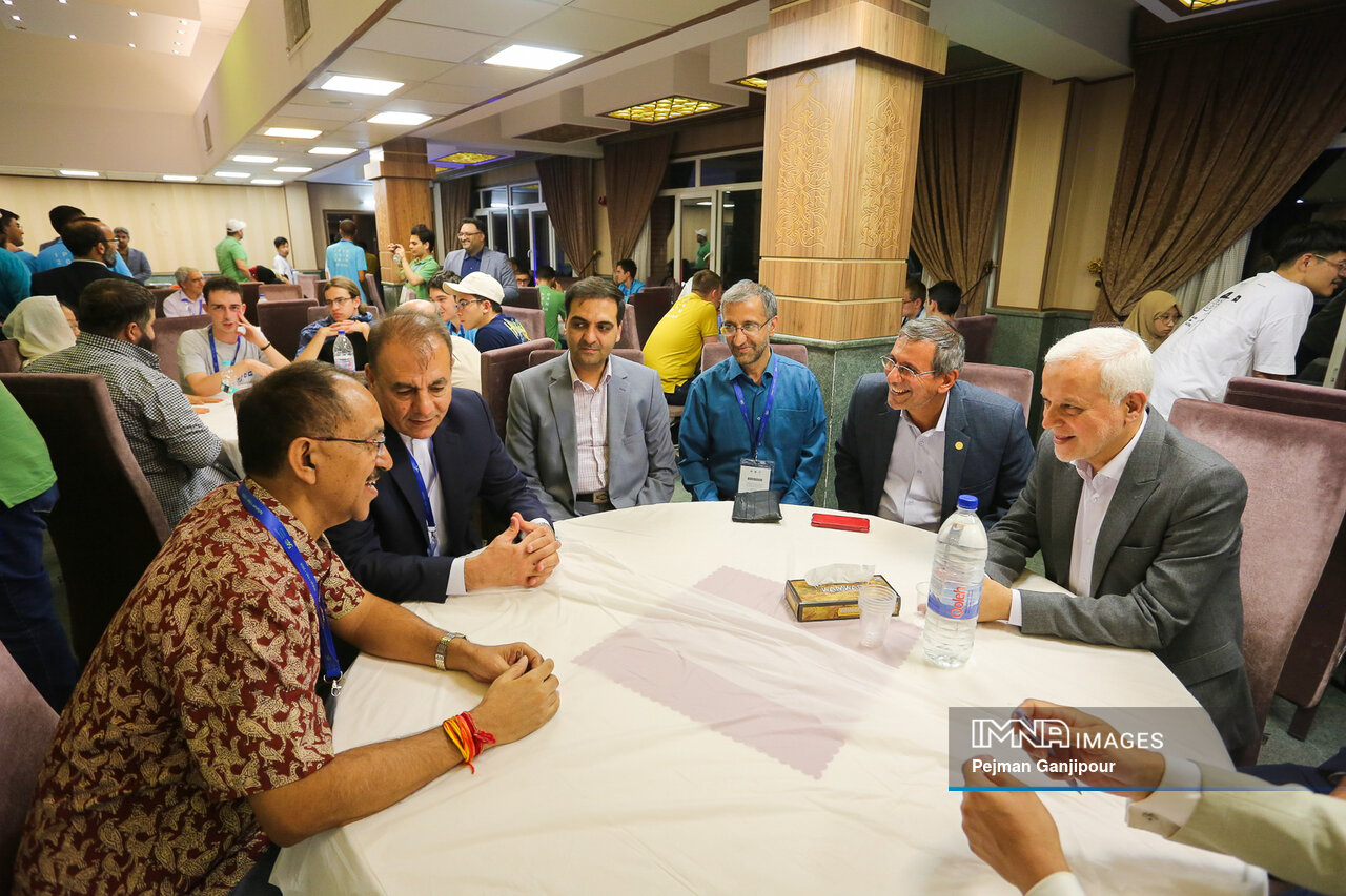 رخنمایی فرهنگ ایرانی در دل المپیاد فیزیک/ مسابقات جهانی فرصتی برای عرض اندام ایران زمین