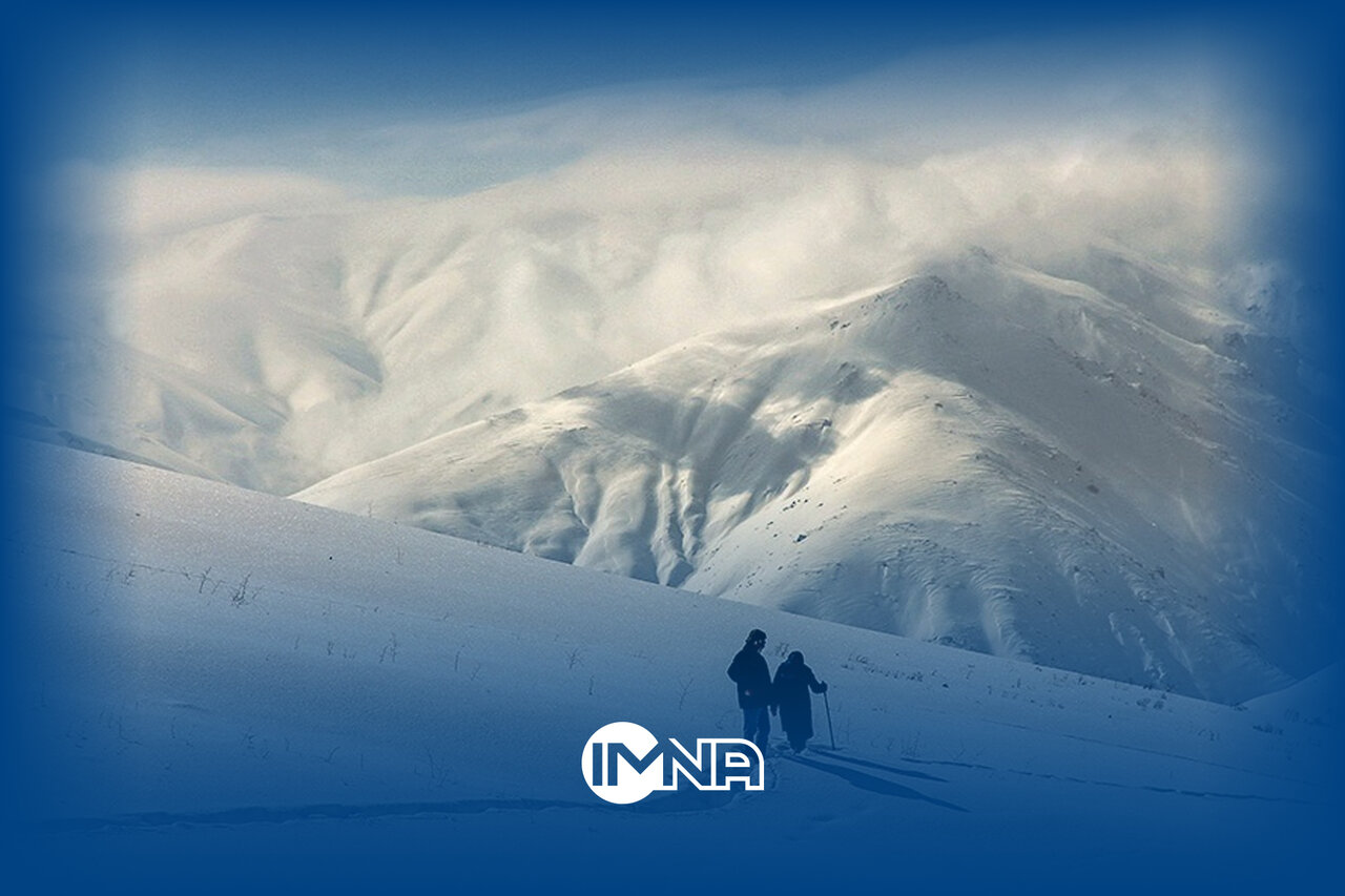فیلم| برف‌بازی تابستانه در ارتفاعات ارومیه