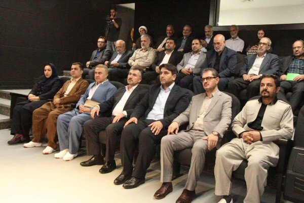 آغاز هفتادودومین اجلاس مجمع مشورتی شوراهای کلانشهرها و مراکز استانها در سنندج