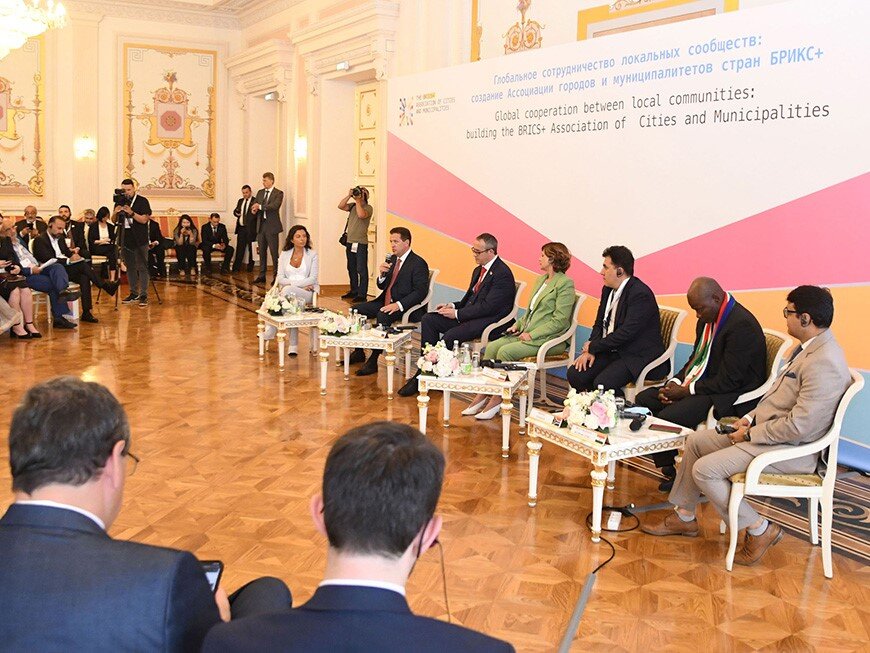 فرصتهای جدیدی که با عضویت ایران در بریکس حاصل شد؛ دستاوردهای اولین نشست شهرداران چه بود؟