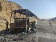آتش‌سوزی اتوبوس زائران در محور ایلام به مهران/ حادثه مصدومی نداشته است