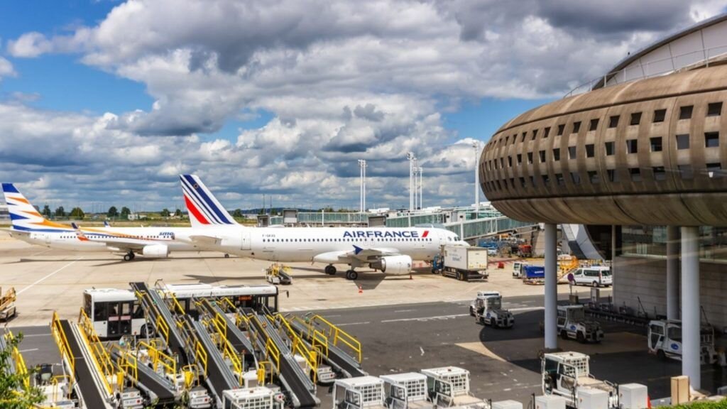 دردسرهای آغاز المپیک ۲۰۲۴ در پاریس / اعتصاب فرودگاهی پابرجاست