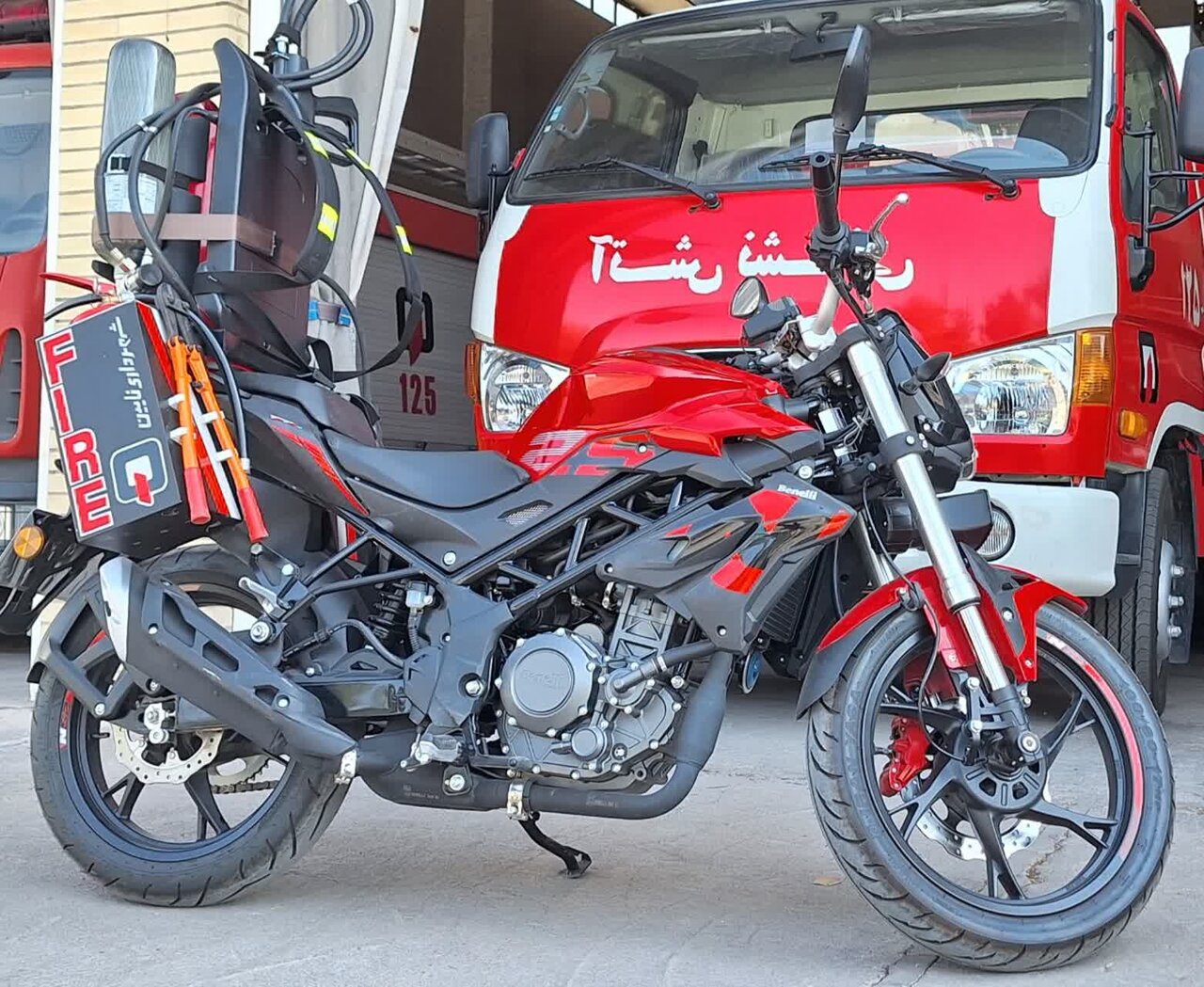 تجهیز آتشنشانی و خدمات ایمنی شهرداری نایین به موتورسیکلت پیشرو