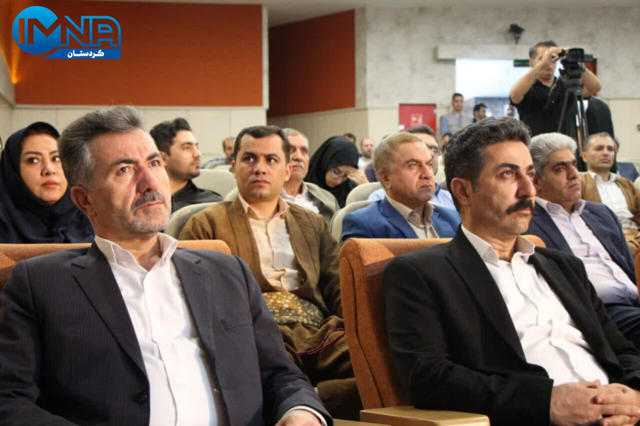 اختتامیه اجلاس مجمع مشورتی شوراهای کلانشهرها و مراکز استانها در سنندج + تصاویر