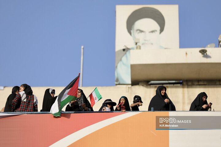 اجتماع دختران انقلاب در ورزشگاه آزادی