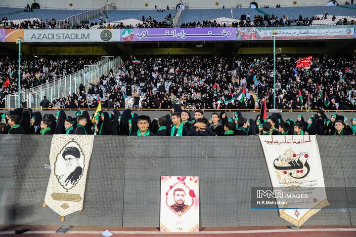 اجتماع دختران انقلاب در ورزشگاه آزادی