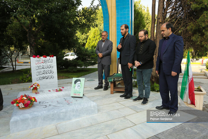 مراسم رونمایی از سنگ یادبود شهید جمهور