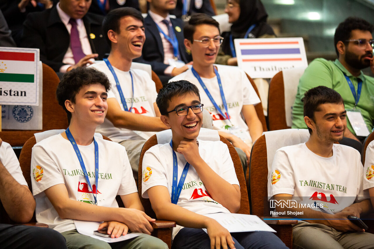 رخنمایی فرهنگ ایرانی در دل المپیاد فیزیک/ مسابقات جهانی فرصتی برای عرض اندام ایران زمین