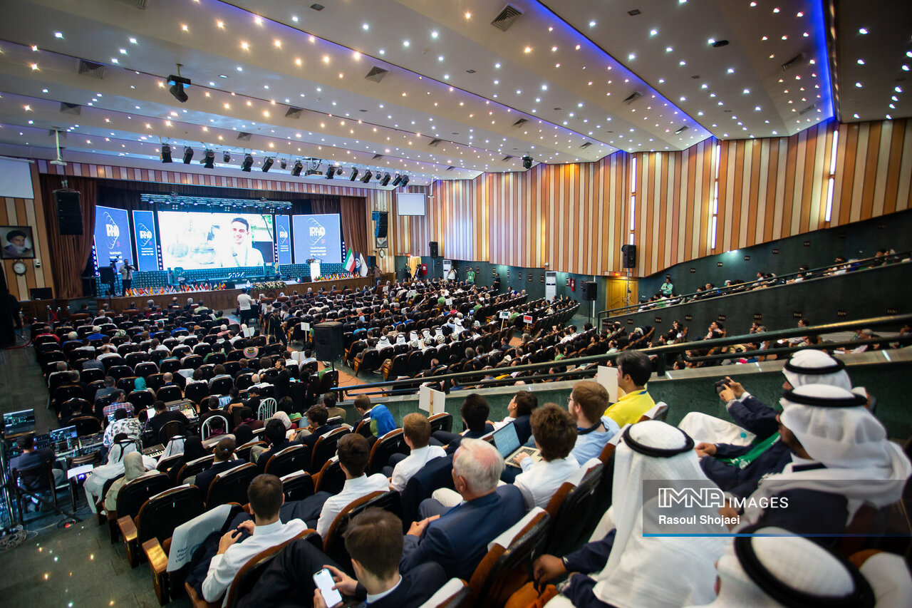 رخنمایی فرهنگ ایرانی در دل المپیاد فیزیک/ مسابقات جهانی فرصتی برای عرض اندام ایران زمین